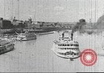 Immagine di Nave a vapore al porto di St Louis Saint Louis Missouri USA, 1945, secondo 22 filmato di repertorio 65675062893