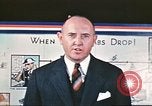 Standbild Air Raid-Warnung United States USA, 1942, aus Sekunde 9 historischem Filmmaterial Videoclip 65675062909
