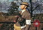 Standbild Air Raid-Warnung United States USA, 1942, aus Sekunde 24 historischem Filmmaterial Videoclip 65675062909