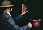 Standbild Air Raid-Warnung United States USA, 1942, aus Sekunde 34 historischem Filmmaterial Videoclip 65675062909