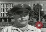 Standbild Luftbrückendenkmals Berlin Deutschland, 1959, aus Sekunde 8 historischem Filmmaterial Videoclip 65675062918