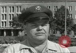 Standbild Luftbrückendenkmals Berlin Deutschland, 1959, aus Sekunde 16 historischem Filmmaterial Videoclip 65675062918