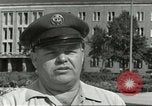 Standbild Luftbrückendenkmals Berlin Deutschland, 1959, aus Sekunde 30 historischem Filmmaterial Videoclip 65675062918