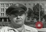 Standbild Luftbrückendenkmals Berlin Deutschland, 1959, aus Sekunde 32 historischem Filmmaterial Videoclip 65675062918
