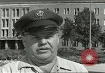 Standbild Luftbrückendenkmals Berlin Deutschland, 1959, aus Sekunde 40 historischem Filmmaterial Videoclip 65675062918
