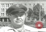 Standbild Luftbrückendenkmals Berlin Deutschland, 1959, aus Sekunde 44 historischem Filmmaterial Videoclip 65675062918