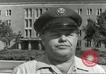 Standbild Luftbrückendenkmals Berlin Deutschland, 1959, aus Sekunde 49 historischem Filmmaterial Videoclip 65675062918