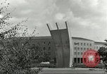 Standbild Luftbrückendenkmals Berlin Deutschland, 1959, aus Sekunde 11 historischem Filmmaterial Videoclip 65675062919