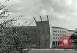 Standbild Luftbrückendenkmals Berlin Deutschland, 1959, aus Sekunde 15 historischem Filmmaterial Videoclip 65675062919