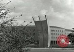 Standbild Luftbrückendenkmals Berlin Deutschland, 1959, aus Sekunde 23 historischem Filmmaterial Videoclip 65675062919