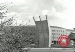 Standbild Luftbrückendenkmals Berlin Deutschland, 1959, aus Sekunde 27 historischem Filmmaterial Videoclip 65675062919