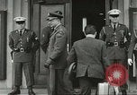 Standbild Elvis Presley Entlassung aus der Armee Friedberg Deutschland, 1960, aus Sekunde 21 historischem Filmmaterial Videoclip 65675062926