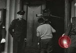 Standbild Elvis Presley Entlassung aus der Armee Friedberg Deutschland, 1960, aus Sekunde 29 historischem Filmmaterial Videoclip 65675062926