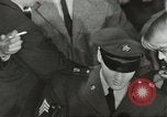 Standbild Elvis Presley Entlassung aus der Armee Friedberg Deutschland, 1960, aus Sekunde 40 historischem Filmmaterial Videoclip 65675062926