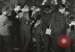 Standbild Elvis Presley Entlassung aus der Armee Friedberg Deutschland, 1960, aus Sekunde 46 historischem Filmmaterial Videoclip 65675062926