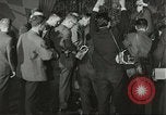 Standbild Elvis Presley Entlassung aus der Armee Friedberg Deutschland, 1960, aus Sekunde 47 historischem Filmmaterial Videoclip 65675062926