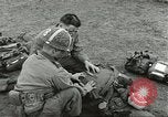 Standbild amerikanischen Fallschirmjäger Europa, 1960, aus Sekunde 10 historischem Filmmaterial Videoclip 65675062927