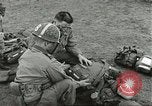 Standbild amerikanischen Fallschirmjäger Europa, 1960, aus Sekunde 11 historischem Filmmaterial Videoclip 65675062927