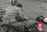 Standbild amerikanischen Fallschirmjäger Europa, 1960, aus Sekunde 12 historischem Filmmaterial Videoclip 65675062927