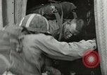 Standbild amerikanischen Fallschirmjäger Europa, 1960, aus Sekunde 27 historischem Filmmaterial Videoclip 65675062927