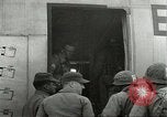 Standbild amerikanischen Fallschirmjäger Europa, 1960, aus Sekunde 32 historischem Filmmaterial Videoclip 65675062927