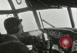 Standbild amerikanischen Fallschirmjäger Europa, 1960, aus Sekunde 45 historischem Filmmaterial Videoclip 65675062927
