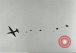 Standbild amerikanischen Fallschirmjäger Europa, 1960, aus Sekunde 61 historischem Filmmaterial Videoclip 65675062927