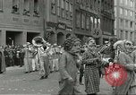 Standbild Fasching Parade München Deutschland, 1960, aus Sekunde 13 historischem Filmmaterial Videoclip 65675062928
