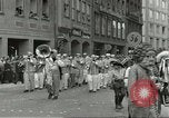 Standbild Fasching Parade München Deutschland, 1960, aus Sekunde 14 historischem Filmmaterial Videoclip 65675062928