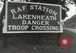 Standbild Go-karts Racing Lakenheath in England, 1960, aus Sekunde 10 historischem Filmmaterial Videoclip 65675062929
