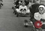 Standbild Go-karts Racing Lakenheath in England, 1960, aus Sekunde 25 historischem Filmmaterial Videoclip 65675062929