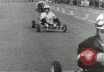 Standbild Go-karts Racing Lakenheath in England, 1960, aus Sekunde 29 historischem Filmmaterial Videoclip 65675062929
