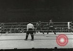 Standbild Boxkampf Deutschland, 1960, aus Sekunde 17 historischem Filmmaterial Videoclip 65675062930