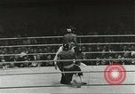 Standbild Boxkampf Deutschland, 1960, aus Sekunde 46 historischem Filmmaterial Videoclip 65675062930