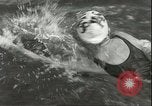 Image championnat de natation junior Holland Hollande, 1955, de la seconde 14 séquences d'archives historiques vidéo 65675062936