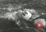 Image championnat de natation junior Holland Hollande, 1955, de la seconde 15 séquences d'archives historiques vidéo 65675062936