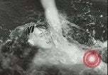 Image championnat de natation junior Holland Hollande, 1955, de la seconde 34 séquences d'archives historiques vidéo 65675062936