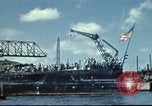 Standbild USS Nevada verlassen drydock nach Reparaturen Pearl Harbor Hawaii USA, 1942, aus Sekunde 6 historischem Filmmaterial Videoclip 65675062939