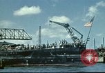 Standbild USS Nevada verlassen drydock nach Reparaturen Pearl Harbor Hawaii USA, 1942, aus Sekunde 8 historischem Filmmaterial Videoclip 65675062939