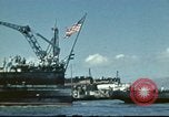 Standbild USS Nevada verlassen drydock nach Reparaturen Pearl Harbor Hawaii USA, 1942, aus Sekunde 13 historischem Filmmaterial Videoclip 65675062939