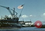 Standbild USS Nevada verlassen drydock nach Reparaturen Pearl Harbor Hawaii USA, 1942, aus Sekunde 19 historischem Filmmaterial Videoclip 65675062939