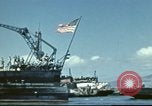 Standbild USS Nevada verlassen drydock nach Reparaturen Pearl Harbor Hawaii USA, 1942, aus Sekunde 24 historischem Filmmaterial Videoclip 65675062939