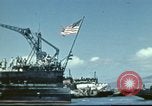 Standbild USS Nevada verlassen drydock nach Reparaturen Pearl Harbor Hawaii USA, 1942, aus Sekunde 26 historischem Filmmaterial Videoclip 65675062939