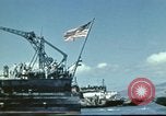 Standbild USS Nevada verlassen drydock nach Reparaturen Pearl Harbor Hawaii USA, 1942, aus Sekunde 28 historischem Filmmaterial Videoclip 65675062939