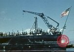 Standbild USS Nevada verlassen drydock nach Reparaturen Pearl Harbor Hawaii USA, 1942, aus Sekunde 31 historischem Filmmaterial Videoclip 65675062939