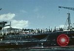 Standbild USS Nevada verlassen drydock nach Reparaturen Pearl Harbor Hawaii USA, 1942, aus Sekunde 36 historischem Filmmaterial Videoclip 65675062939