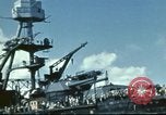 Standbild USS Nevada verlassen drydock nach Reparaturen Pearl Harbor Hawaii USA, 1942, aus Sekunde 39 historischem Filmmaterial Videoclip 65675062939