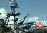 Standbild USS Nevada verlassen drydock nach Reparaturen Pearl Harbor Hawaii USA, 1942, aus Sekunde 40 historischem Filmmaterial Videoclip 65675062939