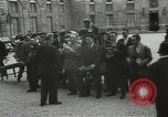 Immagine di American dignitari Parigi Francia, 1957, secondo 22 filmato di repertorio 65675062964