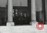 Immagine di American dignitari Parigi Francia, 1957, secondo 27 filmato di repertorio 65675062964